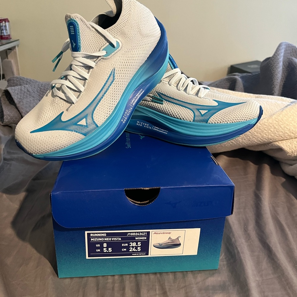 Mizuno Women’s White and Blue Athletic Shoes